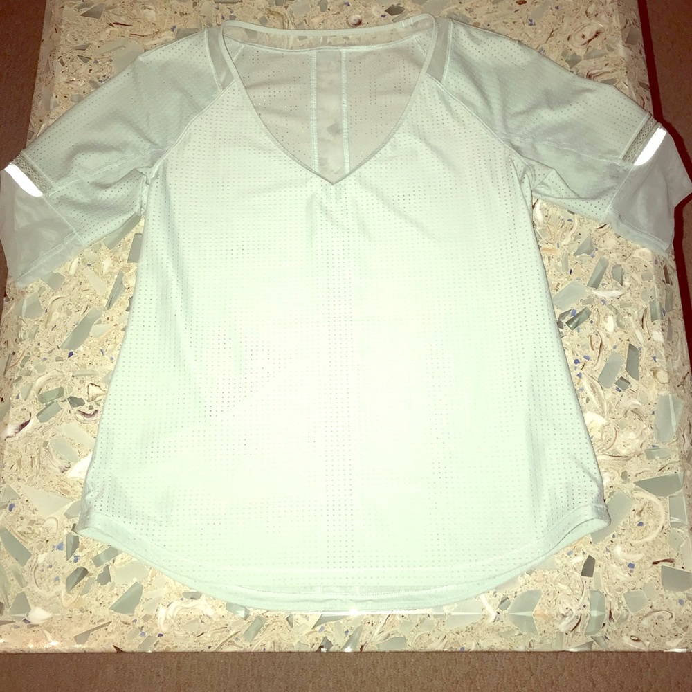 Size 2 Lululemon Die-cut Tee